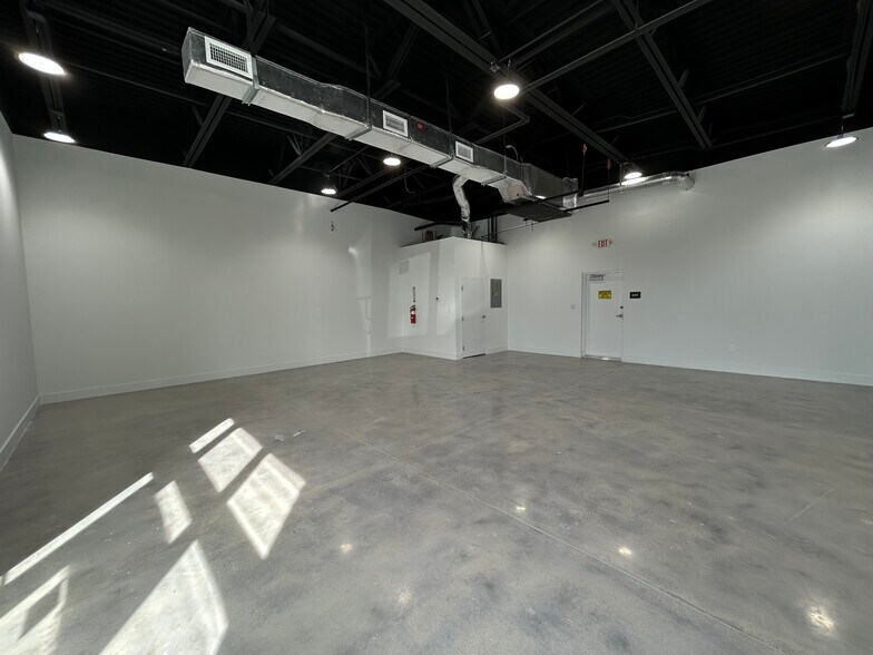 More Photos Of 1401 NW 119TH, North Miami Storefront Retail Office For Lease