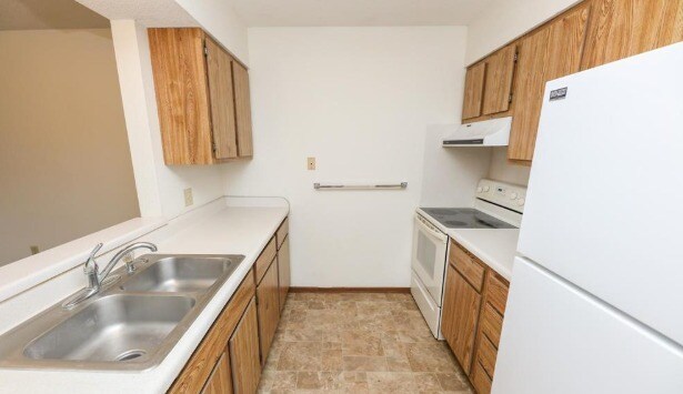 More Photos Of 315 E Main St, Cyrus Apartments For Sale