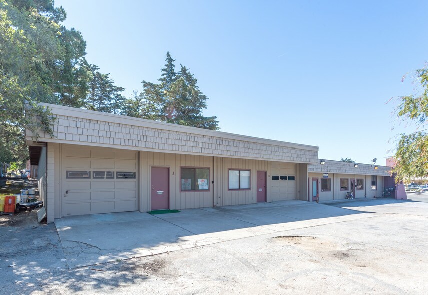 More Photos Of 1157 Forest Ave, Pacific Grove Freestanding For Sale