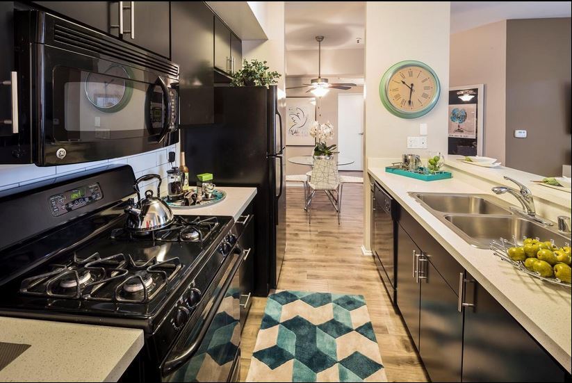More Photos Of 1443 N Fuller Ave, Los Angeles Apartments For Sale
