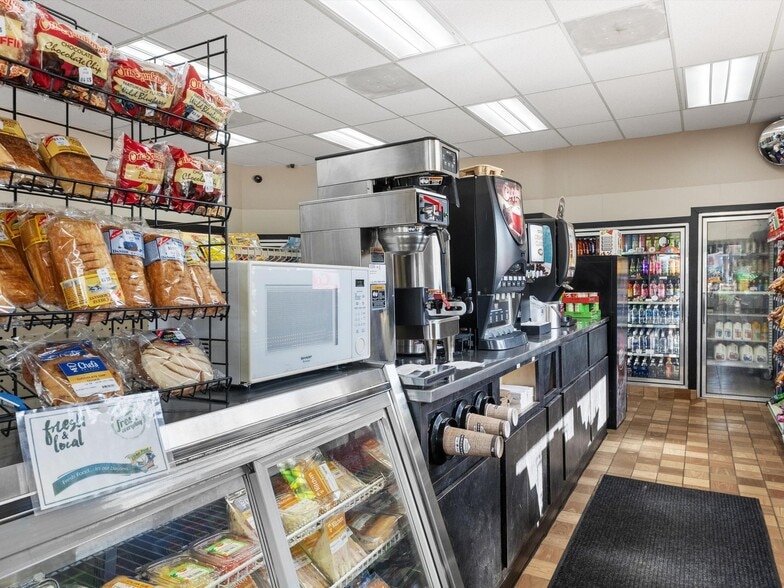 More Photos Of 227 S Calumet St, Valders Service Station For Sale