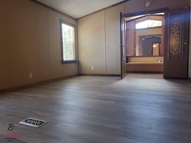 More Photos Of 138 Grey Moss Ct, Ingram Apartments For Sale