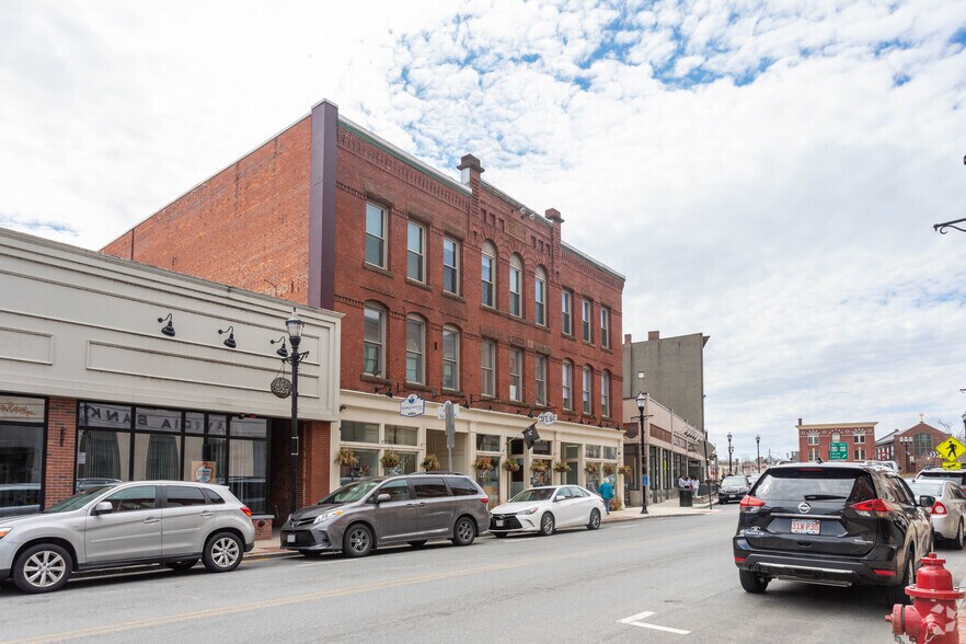 More Photos Of 35-45 Main St, Hudson Storefront Retail Office For Lease