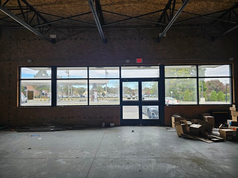 More Photos Of 2320 Union Blvd, Bay Shore General Retail For Lease