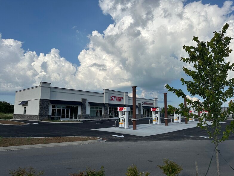 More Photos Of 511 E Brannon Rd, Nicholasville Restaurant For Lease