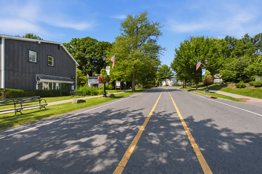 More Photos Of 56 Westchester Ave, Pound Ridge Freestanding For Lease