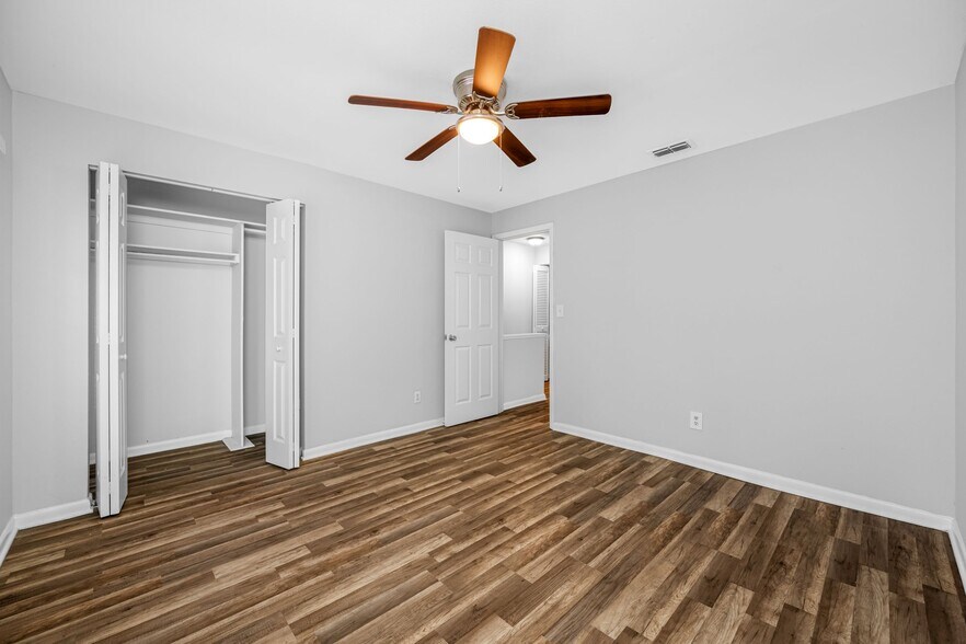 More Photos Of 4002-4004 N Branch Ave, Tampa Apartments For Sale