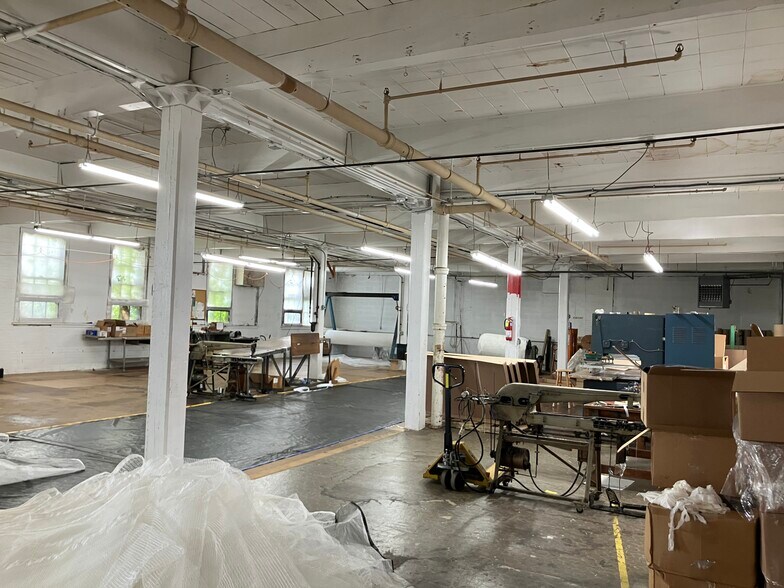 More Photos Of 588 Monroe St, Buffalo Manufacturing For Sale