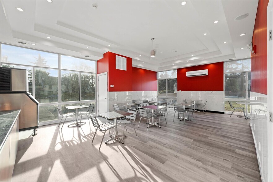 More Photos Of 2401 Pennsylvania Ave, Wilmington Apartments For Sale