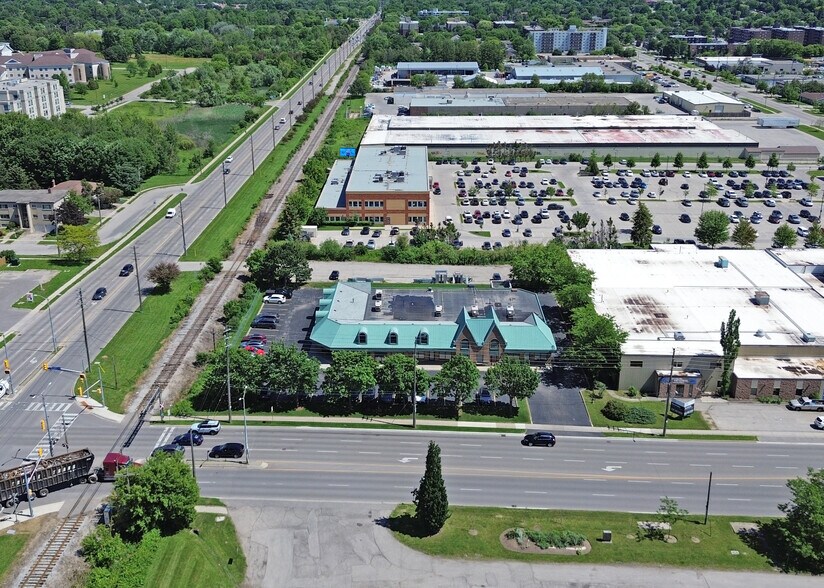 More Photos Of 176 Speedvale Ave, Guelph Office For Sale