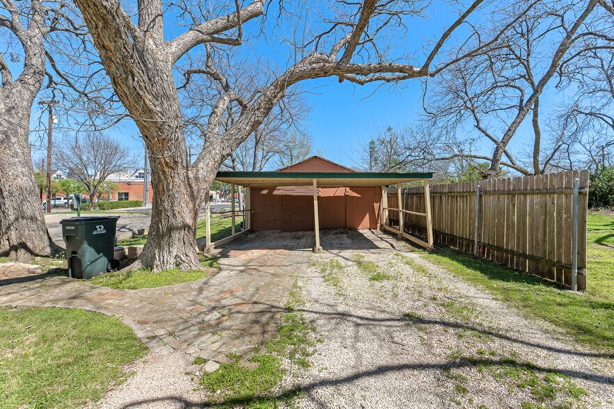 More Photos Of 903 Forest St, Georgetown Office For Sale