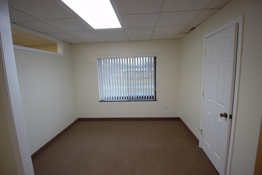 More Photos Of 3000 Mount Read Blvd, Greece Medical For Lease