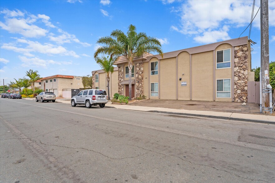 More Photos Of 635 Emory St, Imperial Beach Apartments For Sale