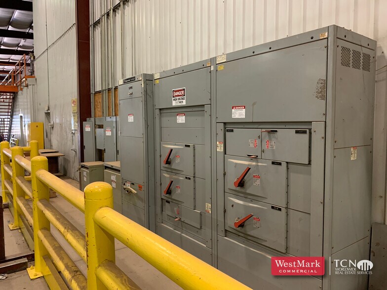 More Photos Of 5711 E FM 40, Lubbock Manufacturing For Sale