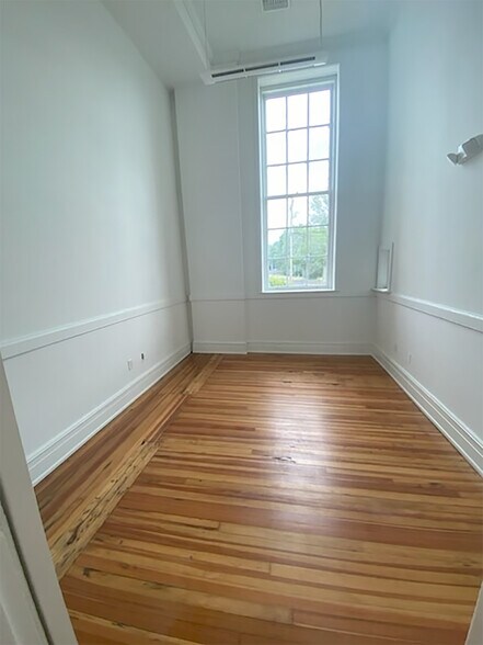 More Photos Of 1802 Drayton Rd, Spartanburg Storefront Retail Office For Lease