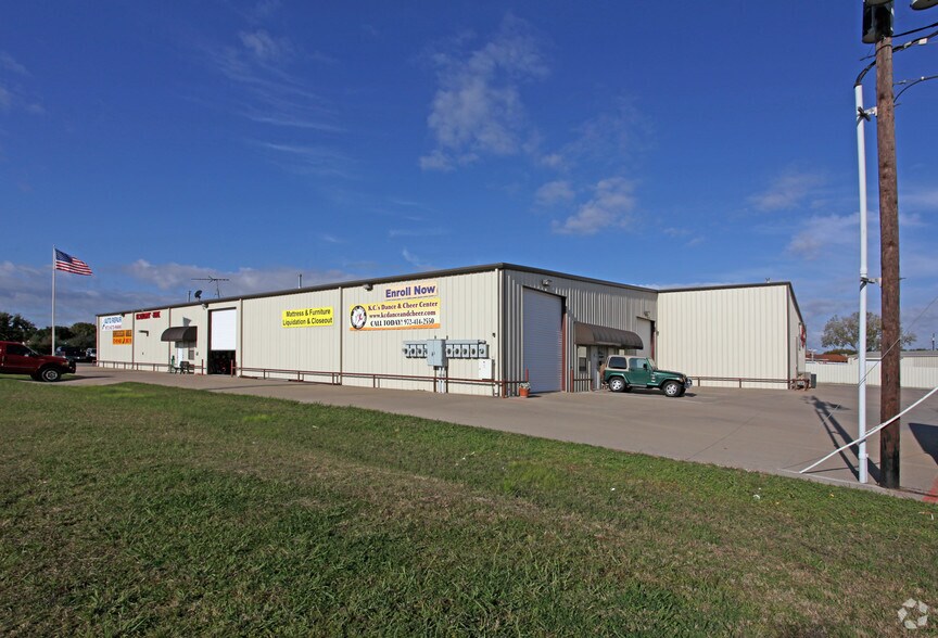 Primary Photo Of 6300 Industrial Dr, Sachse Warehouse For Sale