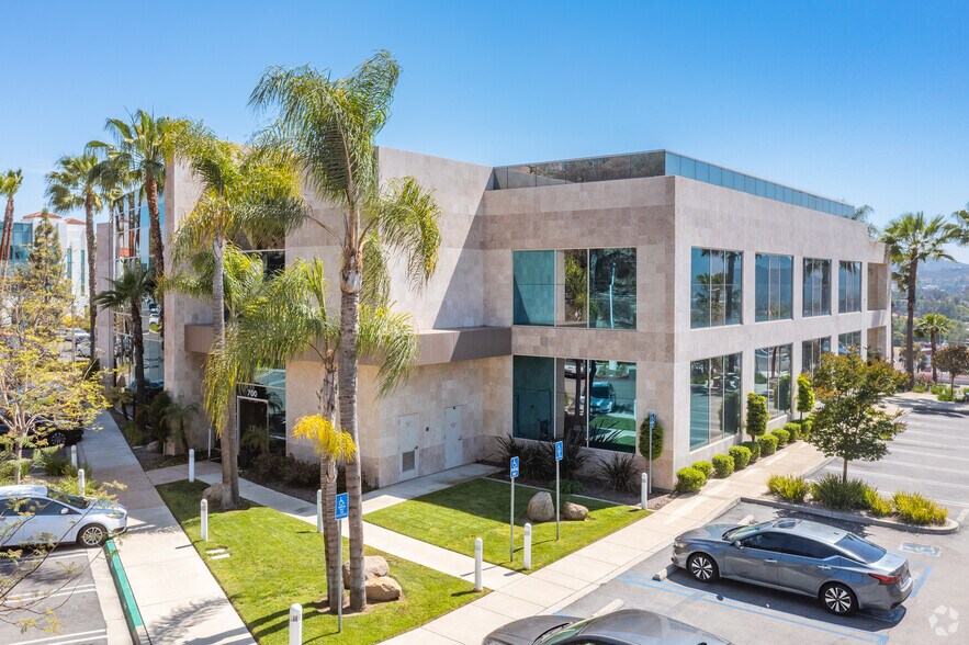 More Photos Of 700 La Terraza Blvd, Escondido Office For Sale