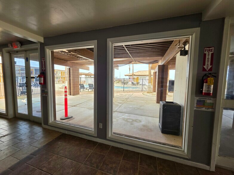 More Photos Of 1093 Airport Rd, Imperial Hotel For Lease