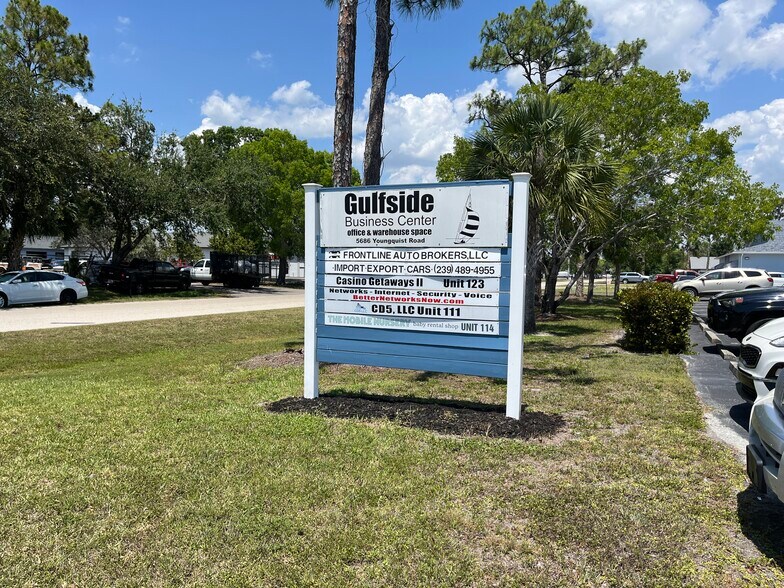 More Photos Of 5686 Youngquist Rd, Fort Myers Light Distribution For Lease