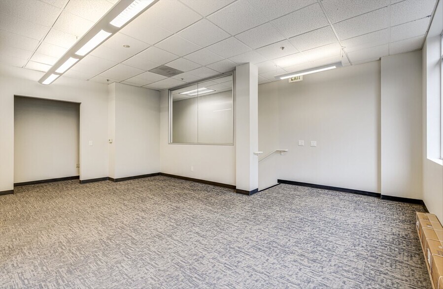 More Photos Of 2180 Ringwood Ave, San Jose Light Distribution For Sale