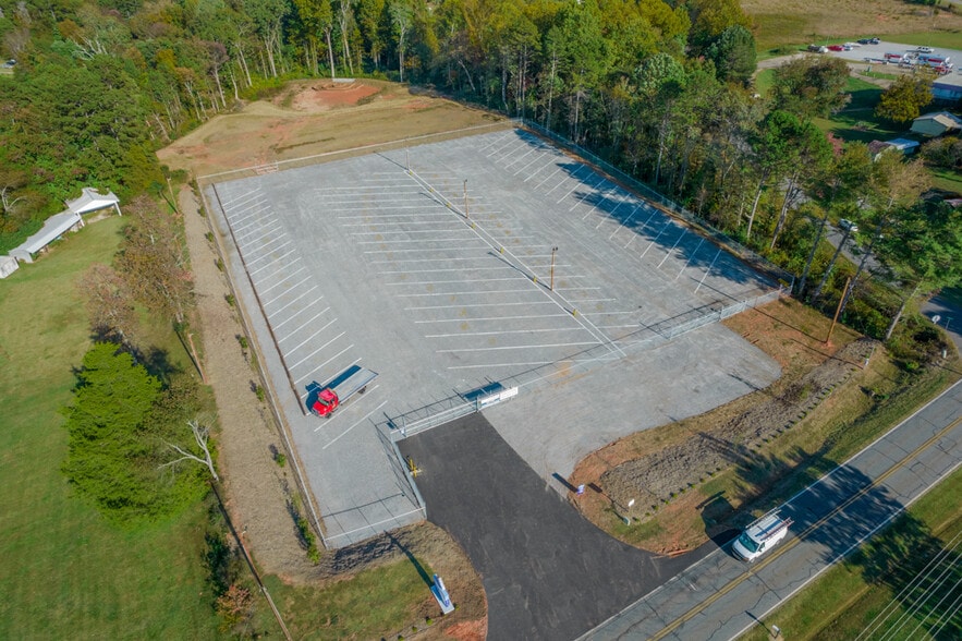 More Photos Of 2010 Old Mountain Rd, Statesville Land For Lease