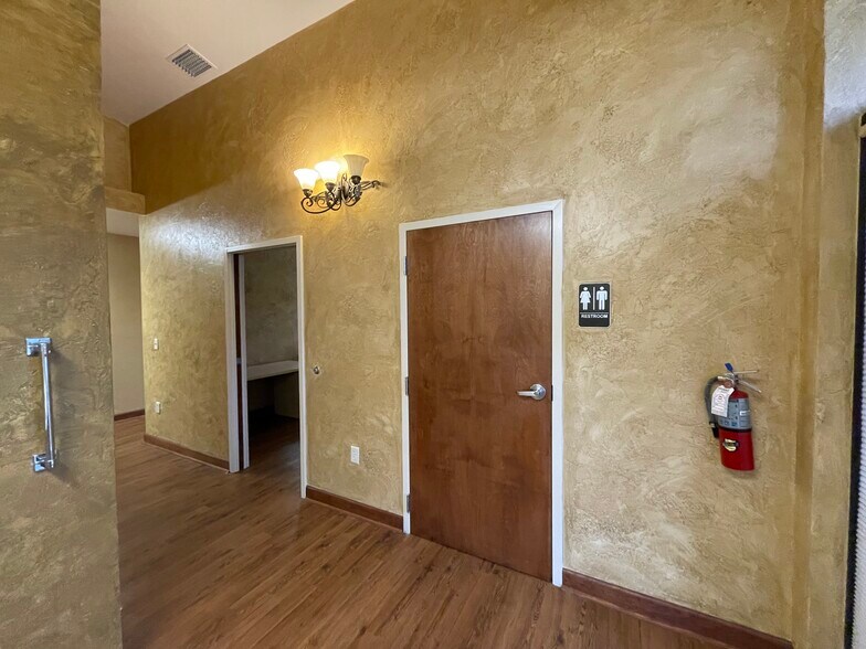 More Photos Of 601 E Dixie Ave, Leesburg Medical For Lease