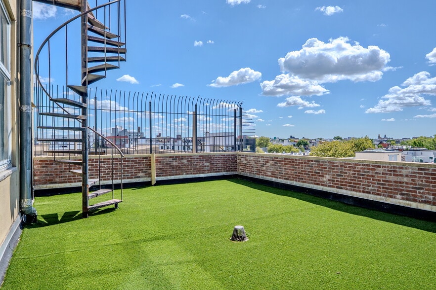 More Photos Of 231 Norman Ave, Brooklyn Apartments For Sale