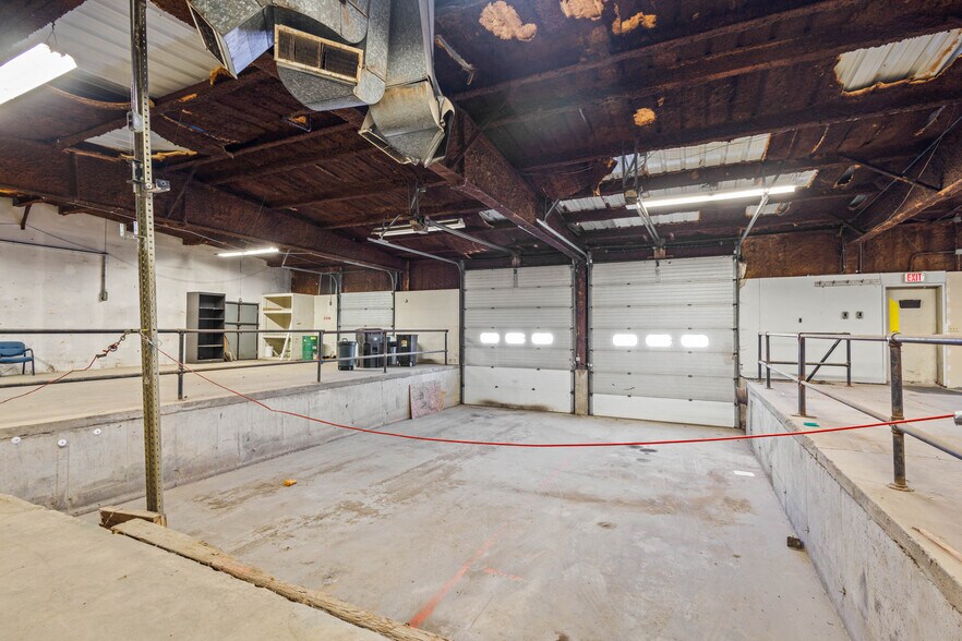 More Photos Of 8 Apollo Dr, Batavia Warehouse For Sale