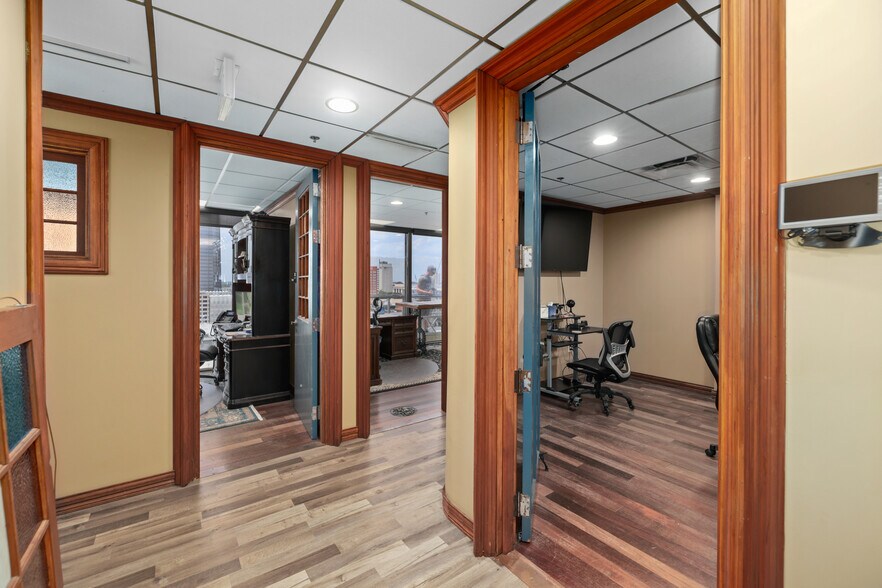 More Photos Of 233 E Bay St, Jacksonville Office For Sale