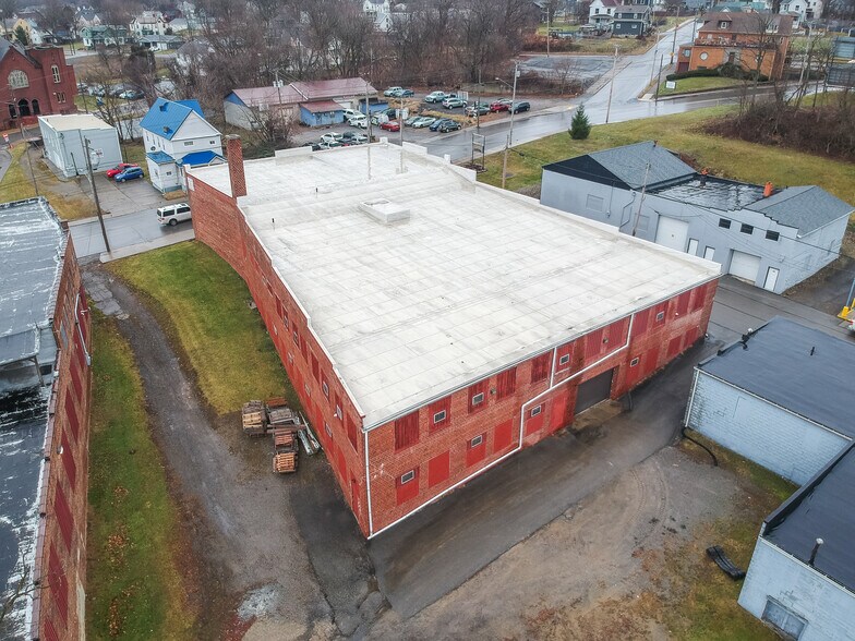 More Photos Of 468 E Washington St, New Castle Manufacturing For Lease