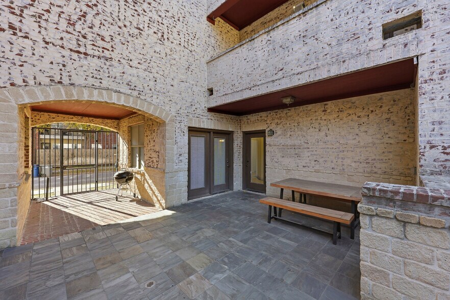 More Photos Of 5100 Mission Ave, Dallas Apartments For Sale