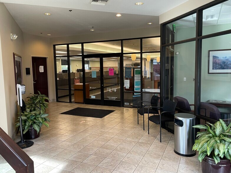 More Photos Of 245 Commercial St SE, Salem Office For Lease