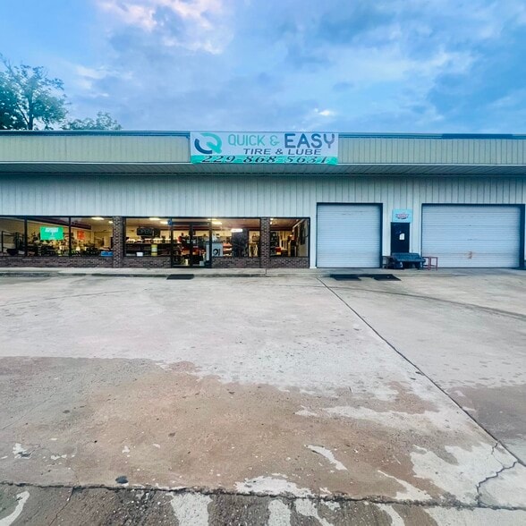 More Photos Of 57 W Oak St, Mc Rae Helena Auto Repair For Sale