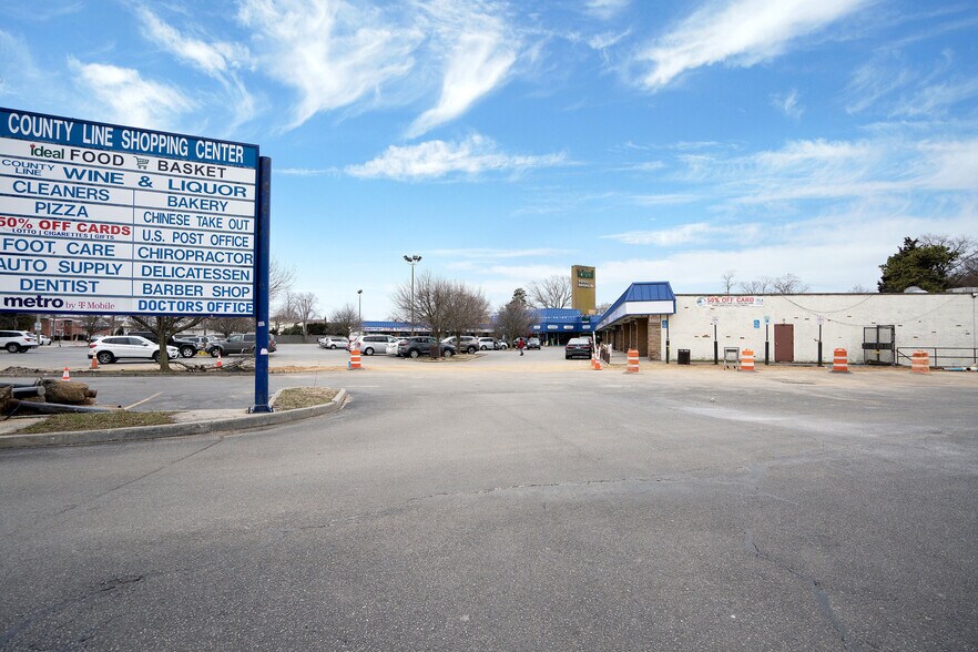 More Photos Of 918 Main St, Farmingdale Storefront For Sale