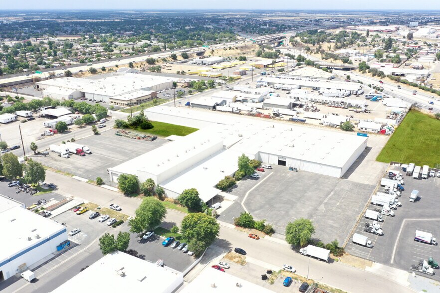 Primary Photo Of 2651 E Byrd Ave, Fresno Warehouse For Lease
