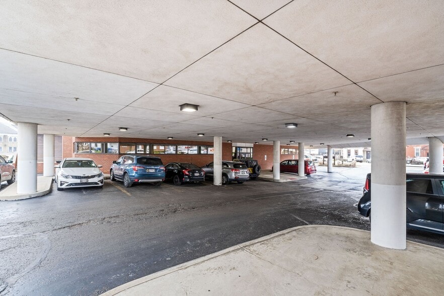 More Photos Of 68 W Church St, Newark Office For Lease