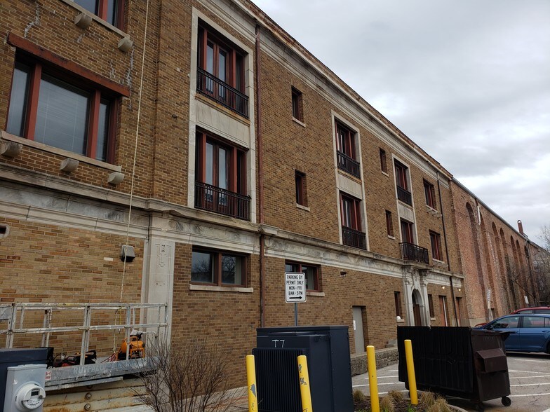 More Photos Of 721 E State St, Rockford, Rockford Apartments For Sale