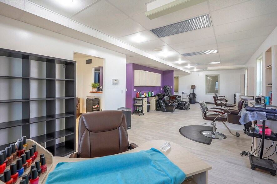 More Photos Of 425 W Pine St, Raymore Medical For Sale