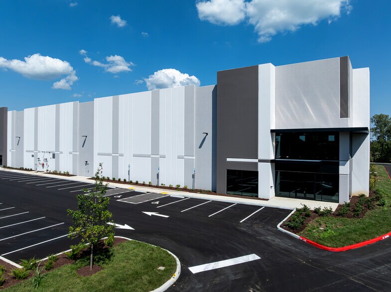 Primary Photo Of 230 Innovation Way, Hendersonville Warehouse For Lease