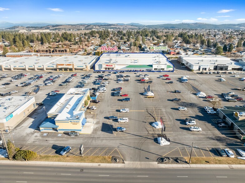 Primary Photo Of 7630 N Division St, Spokane Freestanding For Sale