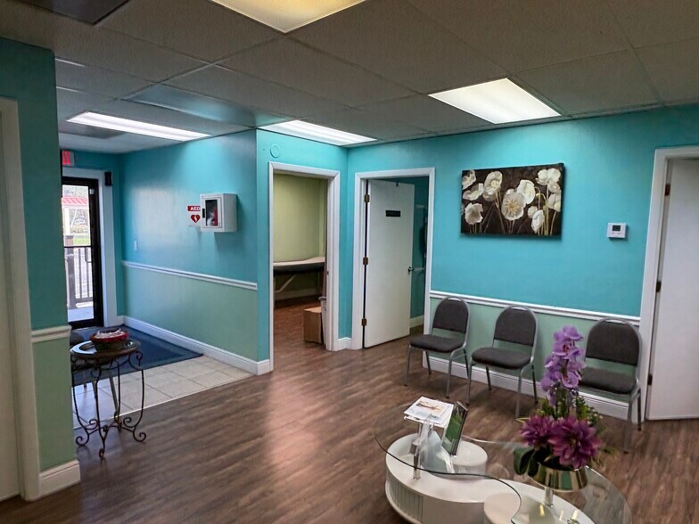 More Photos Of 3900 Broadway Ave, Fort Myers Medical For Sale