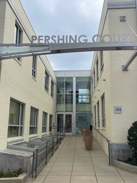 More Photos Of 804 Pershing Dr, Silver Spring Medical For Sale