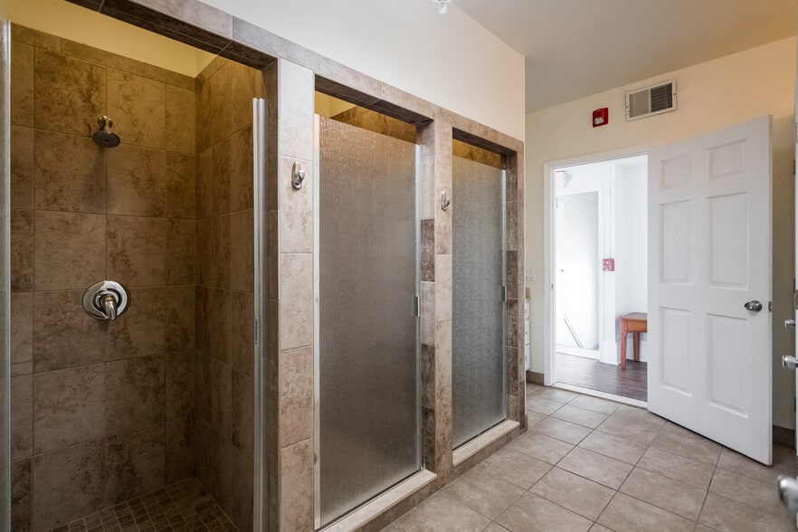 More Photos Of 3442 McDougall St, Detroit Office For Sale