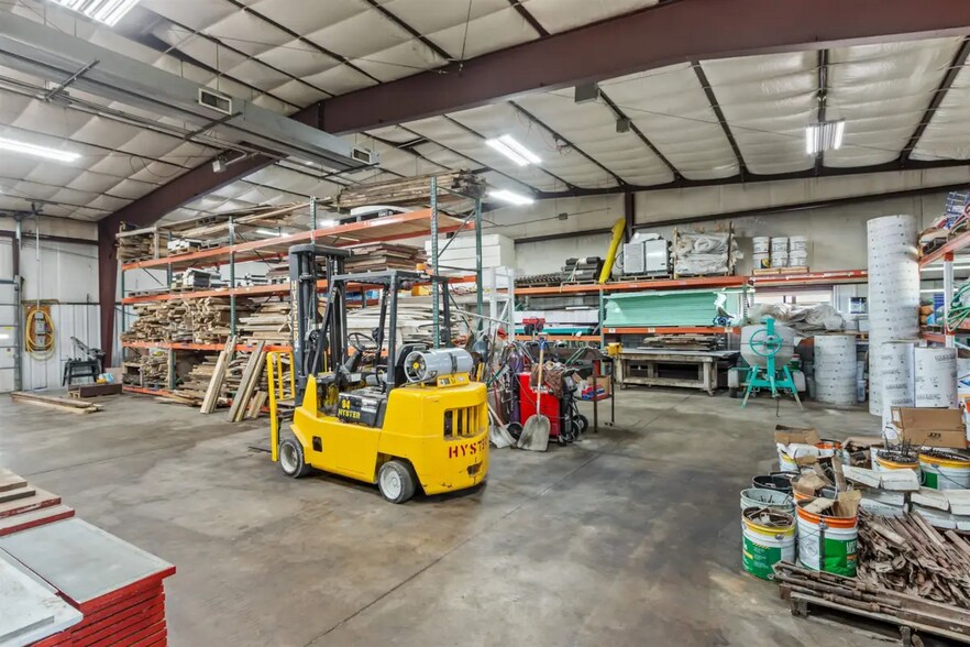 More Photos Of 411 Lorry St, Amherst Manufacturing For Lease