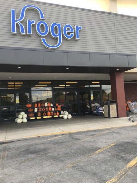 More Photos Of 1905 N Jackson St, Tullahoma Unknown For Lease