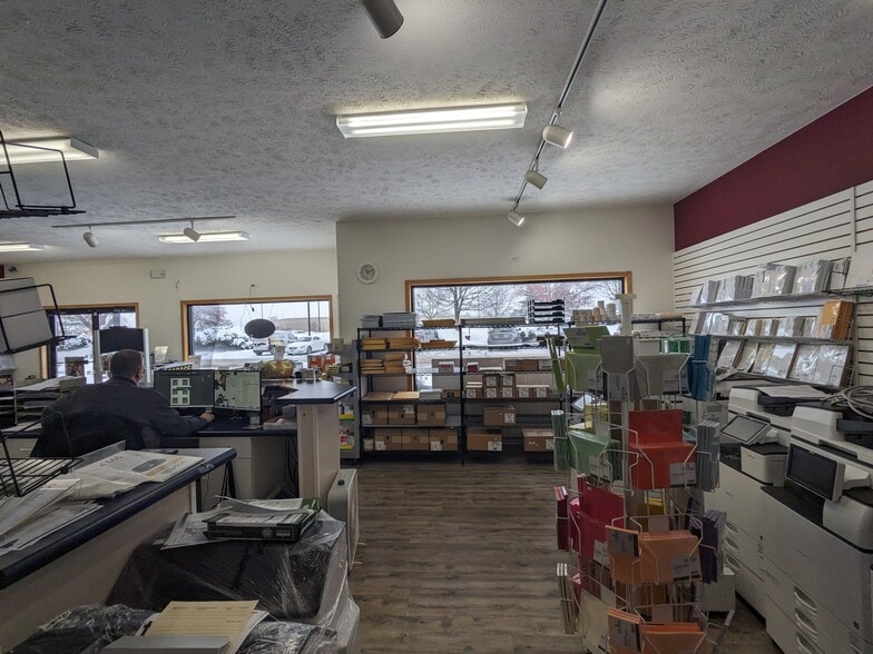 More Photos Of 3311 South Airport Rd, Traverse City Storefront Retail Office For Lease