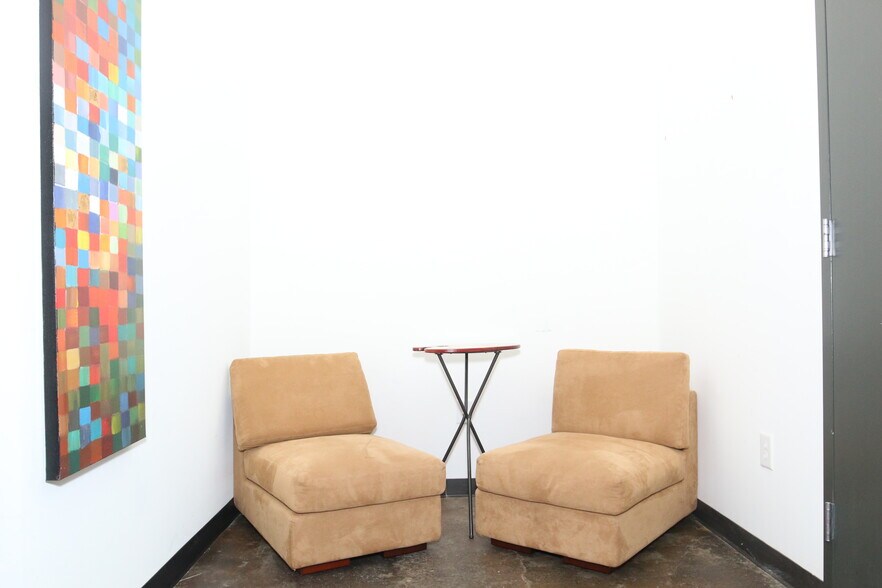 More Photos Of 949 W Marietta St NW, Atlanta Office For Lease