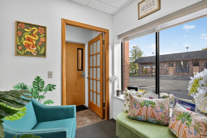 More Photos Of 363 New Britain Rd, Berlin Office For Sale