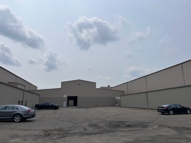 More Photos Of 401 Three Springs, Weirton Unknown For Lease