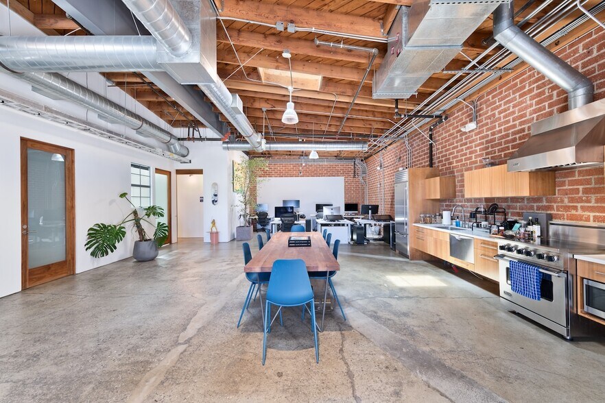 More Photos Of 2332-2340 S Centinela Ave, Los Angeles Loft Creative Space For Lease